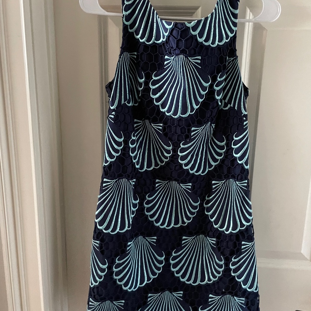 Lilly Pulitzer size 2 shell dress